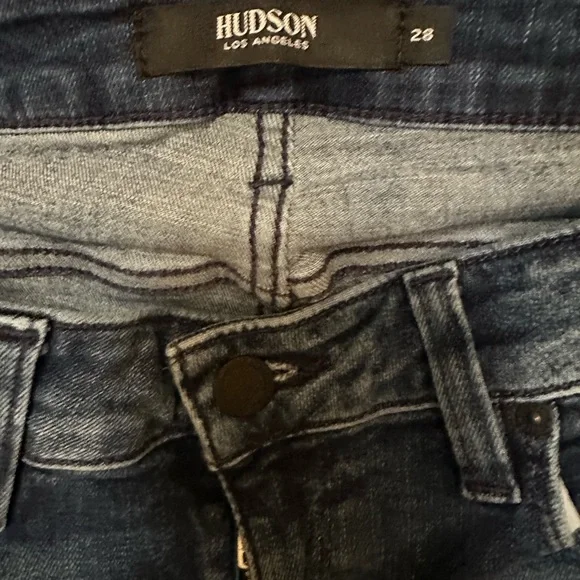 Hudson jeans waist size 28”, length 27” - Picture 2 of 3